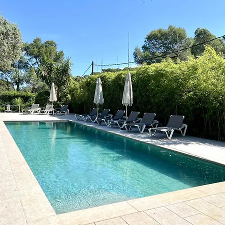 Lujosa Casa Con Piscina Privada