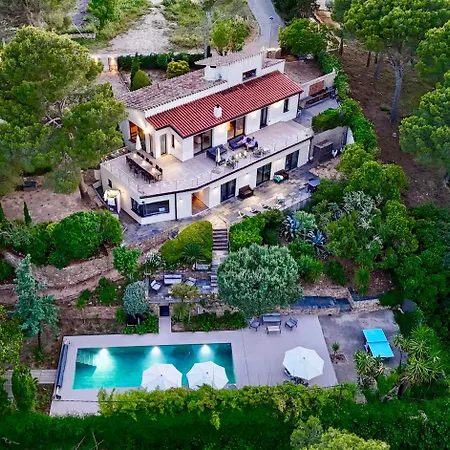 Lujosa Casa Con Piscina Privada 빌라 베구르