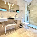 Lujosa Casa Con Piscina Privada ベグール