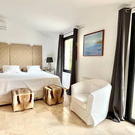 Lujosa Casa Con Piscina Privada Villa *