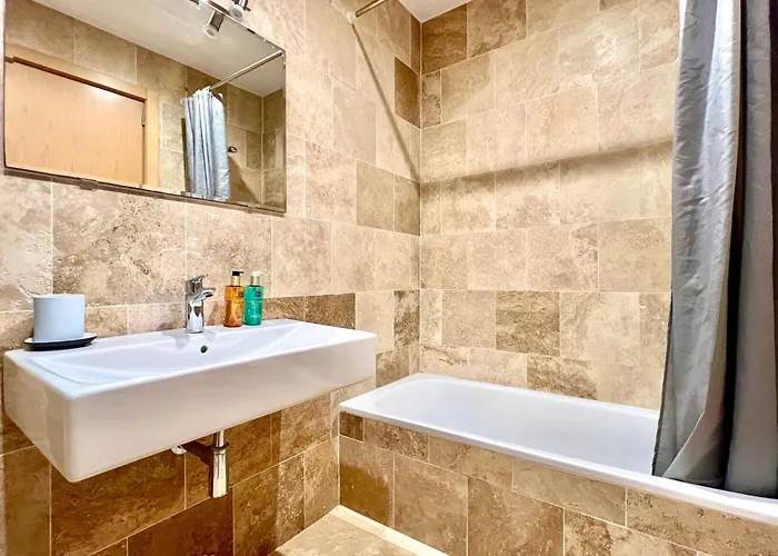 Lujosa Casa Con Piscina Privada *