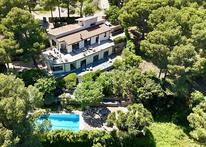 Lujosa Casa Con Piscina Privada *